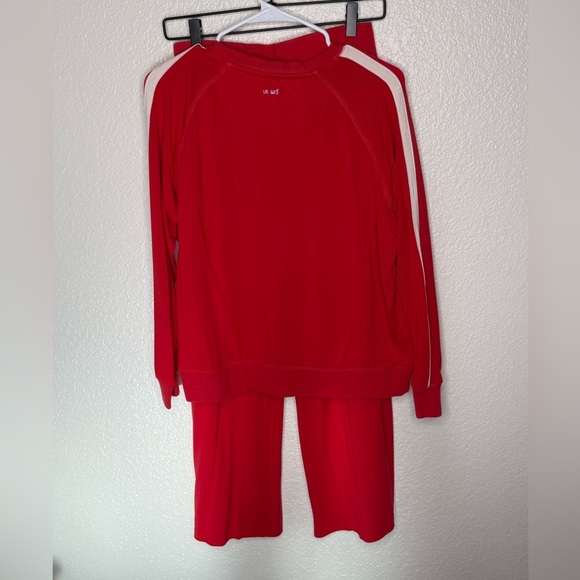 Alice+Olivia Big Feelings Slouchy Crewneck Sweatshirt & Lounge Pants Set - Picture 8 of 8